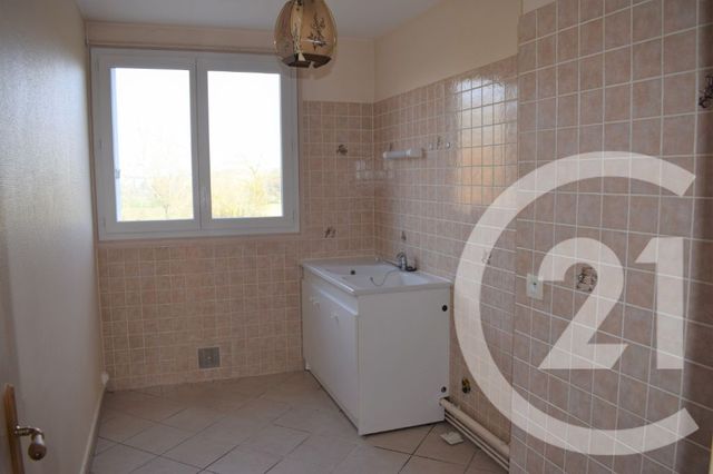 Appartement à louer - 3 pièces - 56.79 m2 - CHATEAUROUX - 36 - CENTRE - Century 21 Adressimmo