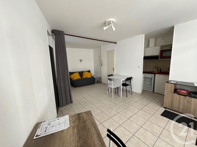 Appartement Studio à louer - 1 pièce - 24.69 m2 - CHATEAUROUX - 36 - CENTRE - Century 21 Adressimmo