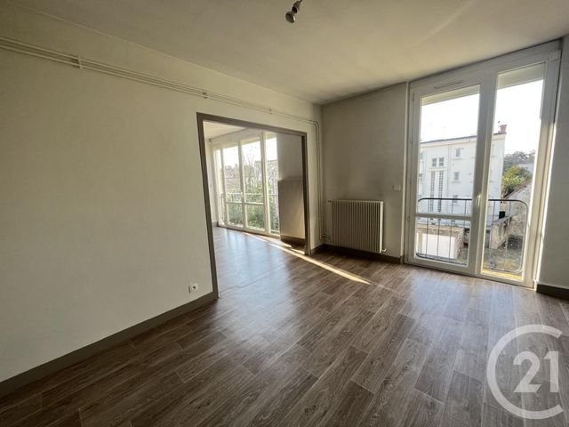 Appartement T5 à louer - 5 pièces - 92.19 m2 - CHATEAUROUX - 36 - CENTRE - Century 21 Adressimmo