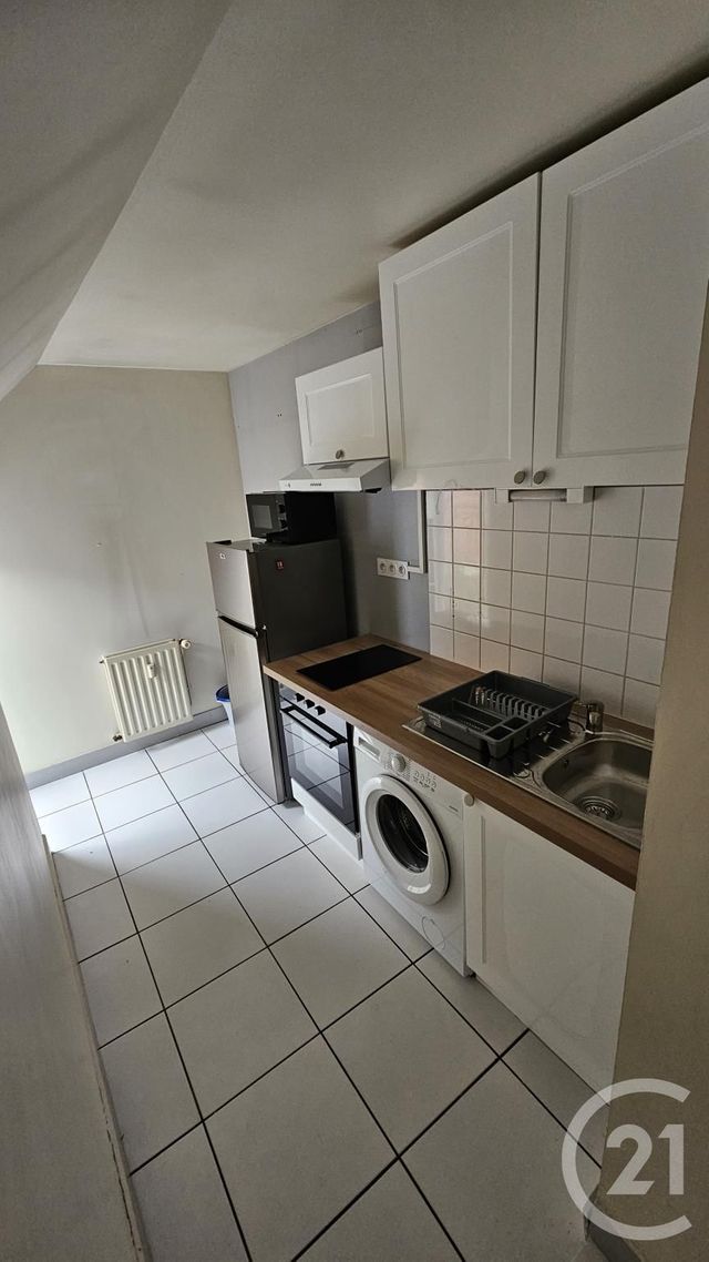 Appartement T2 à louer - 2 pièces - 32.0 m2 - CHATEAUROUX - 36 - CENTRE - Century 21 Adressimmo